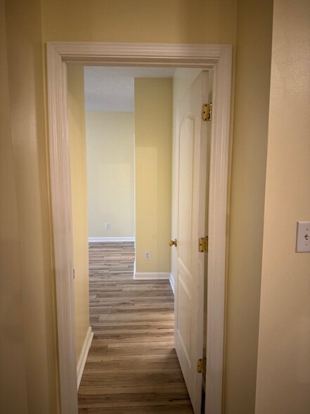 Building Photo - 9415 Magnolia Ridge Dr