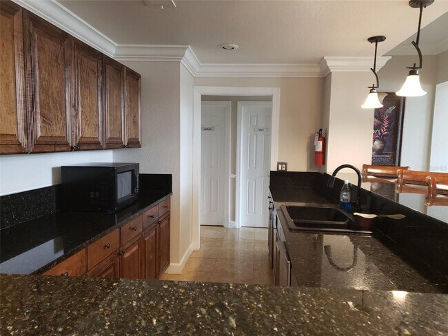 Building Photo - 11582 Westwood Blvd