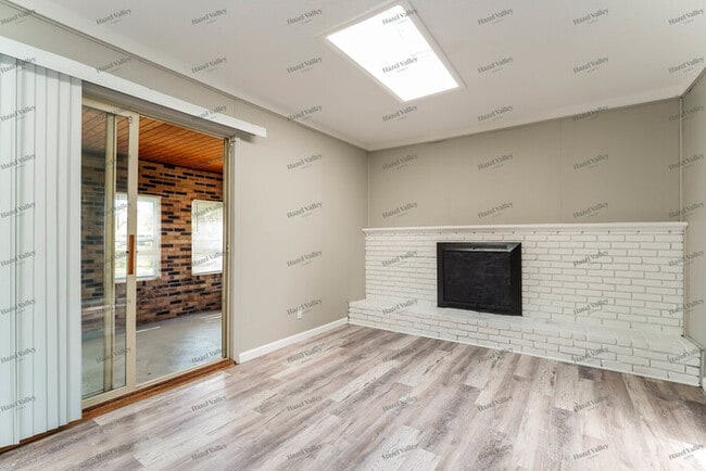 Building Photo - 3063 Chelford Dr