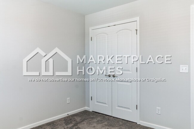 Building Photo - 390 Sessile Oak Dr