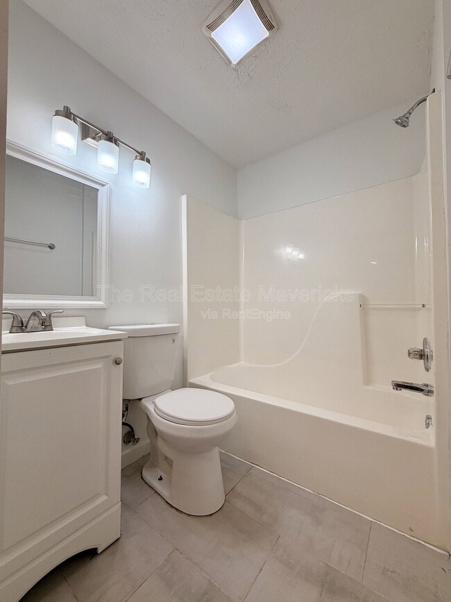 Building Photo - 14023 Mt Tabor Rd