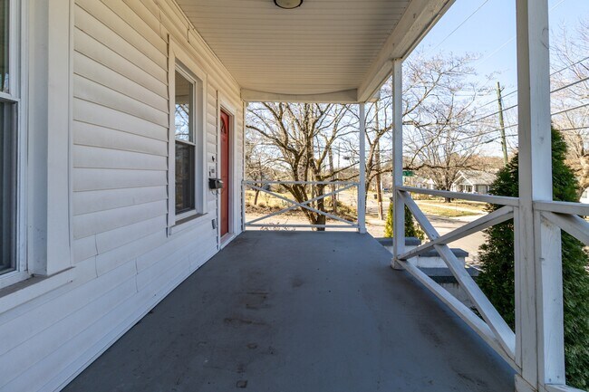 Building Photo - 1900 Edgewood Ave