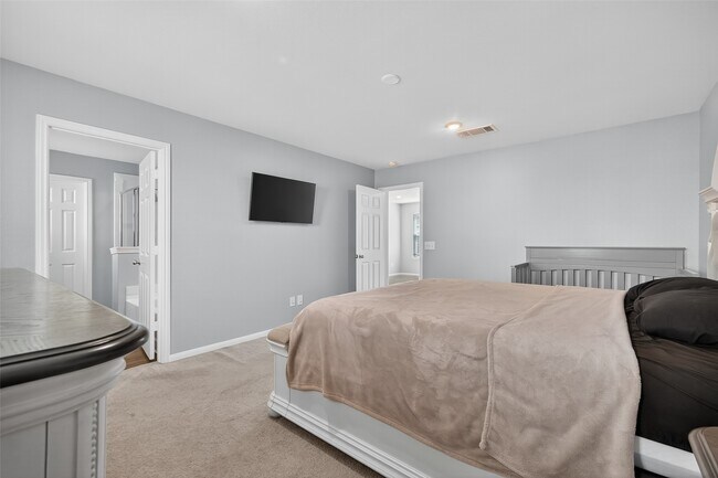 Building Photo - 10831 Fall Mill Dr