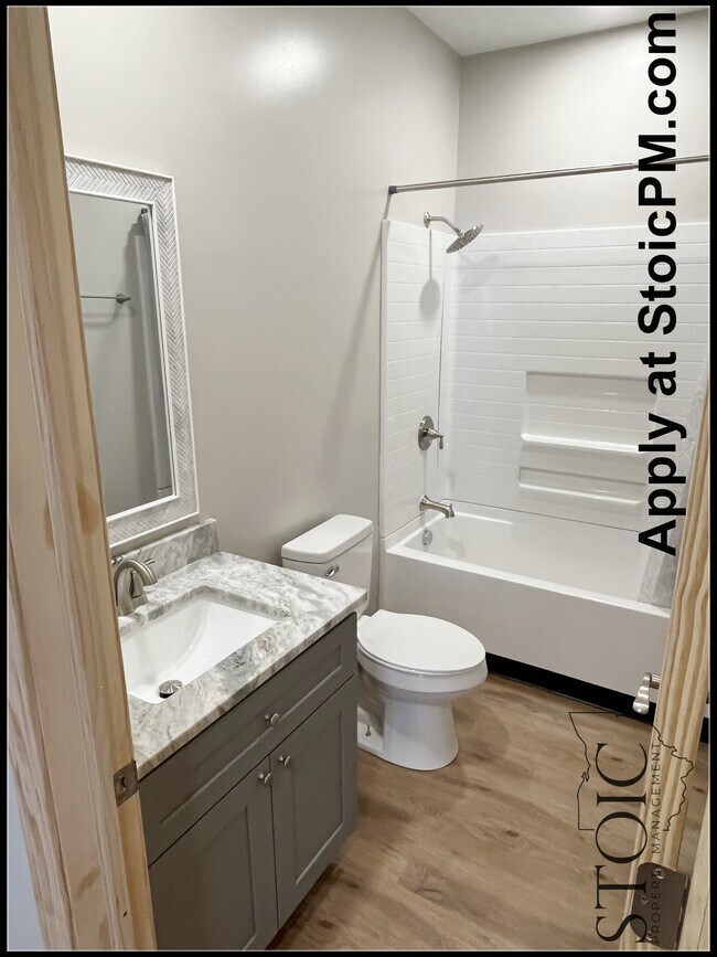 Building Photo - 224 Emmit Ave