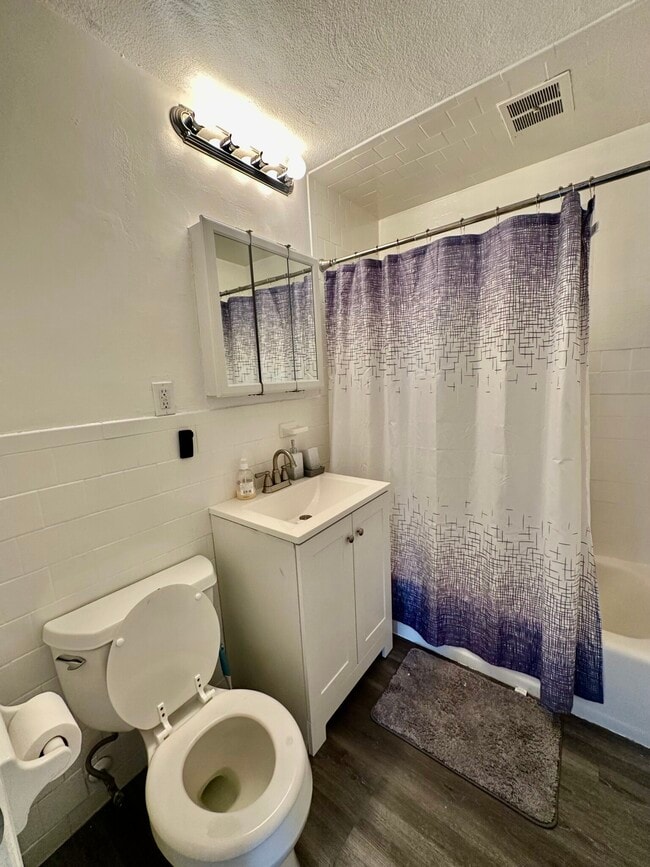 Building Photo - 195 Salem St