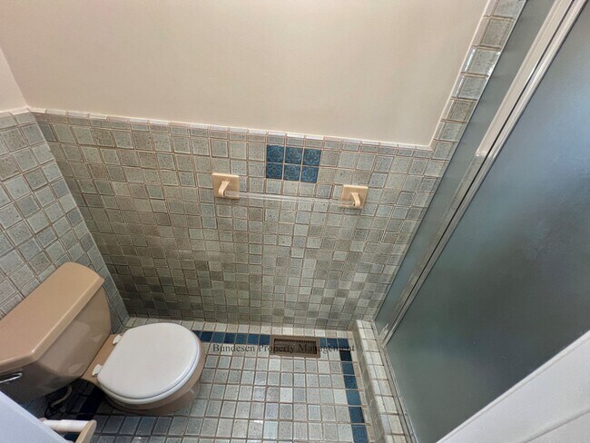 Building Photo - Beautiful fully remodeled 4 bedroom