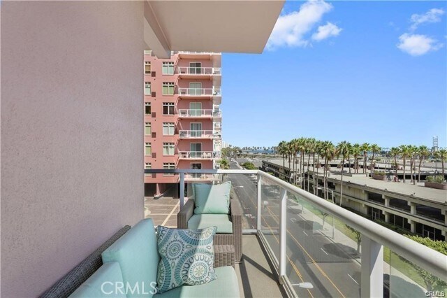 Building Photo - 388 E Ocean Blvd