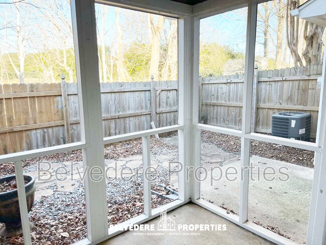 Building Photo - 3726 Wayfarer Dr