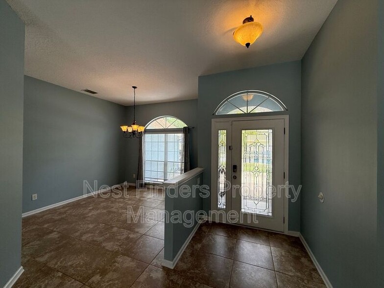 Building Photo - 1319 N Kyle Way