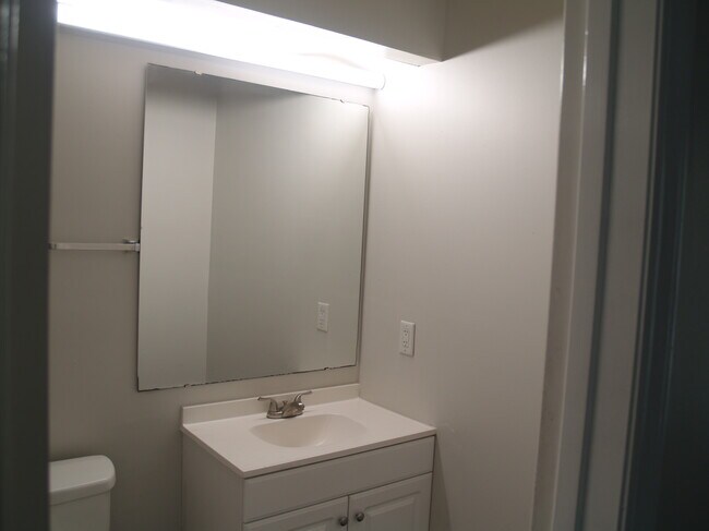 Building Photo - 2832 Iron Gate Ln