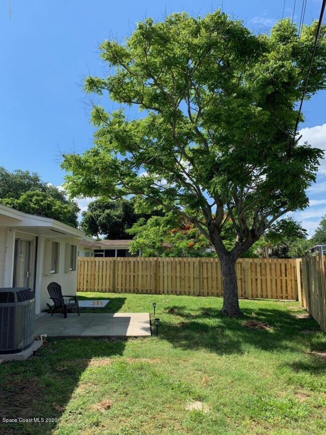 Building Photo - 530 Allen Dr