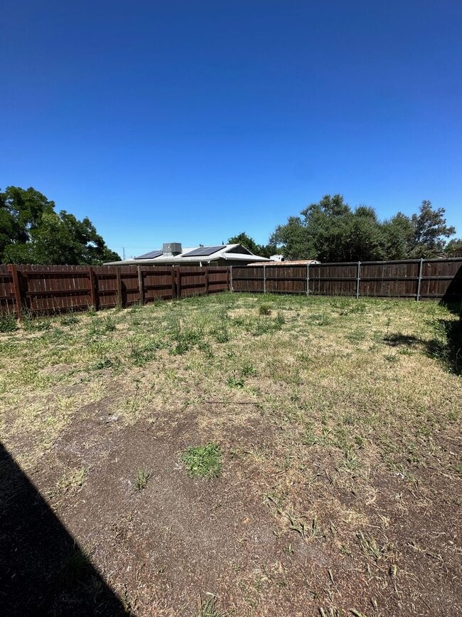 Building Photo - 1 Bedroom 1 Bath House!