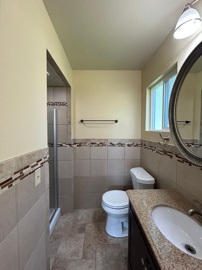 Building Photo - 704 N 74th Ave