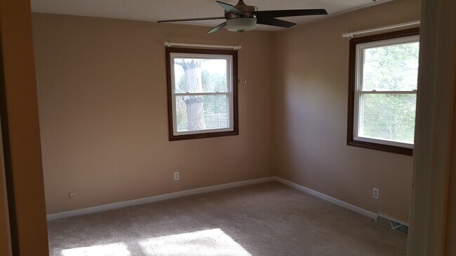 Building Photo - 4159 Pickfair Rd