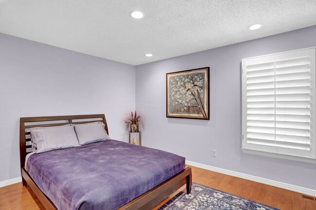 Building Photo - Beautiful Home in Southeast Denver