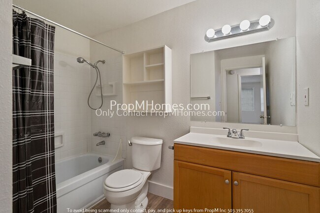 Building Photo - 3283 SW 126th Ave