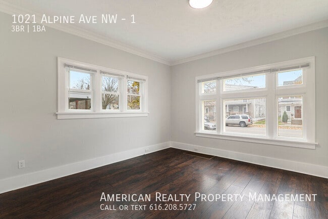 Building Photo - 1021 Alpine Ave NW