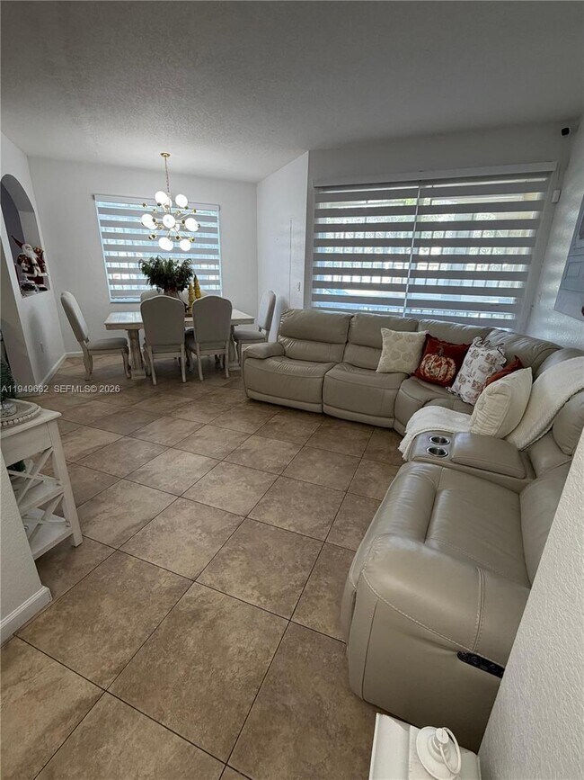 Building Photo - 8814 W Flagler St