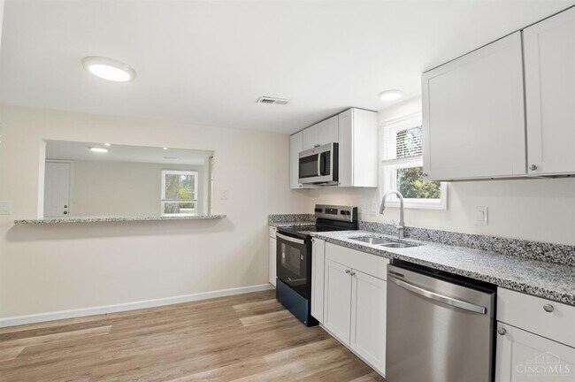 Building Photo - 12121 3rd Ave