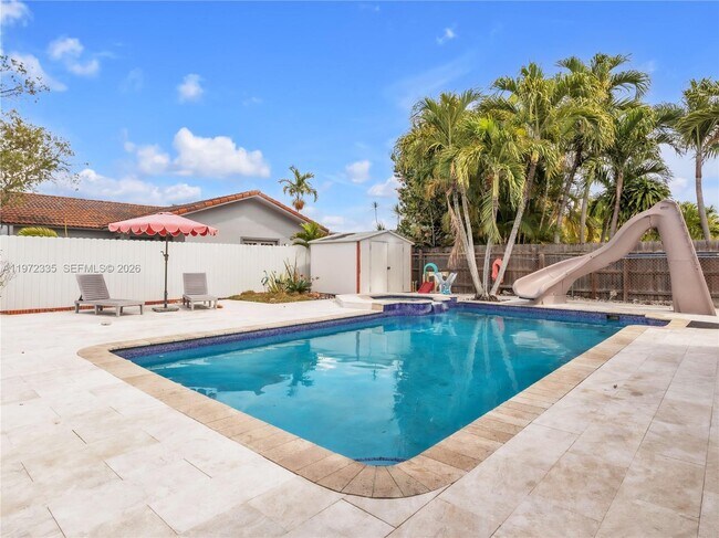 Building Photo - 13821 SW 14th St