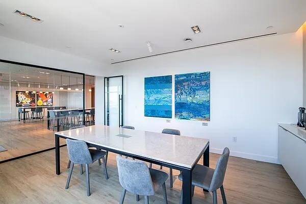 Building Photo - 315 W 33rd St