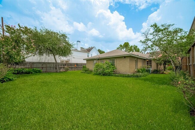 Building Photo - 3610 Glen Haven Blvd