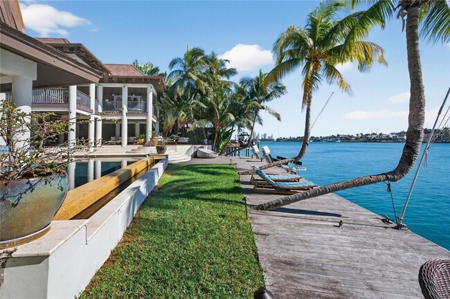 Building Photo - 14 W San Marino Dr