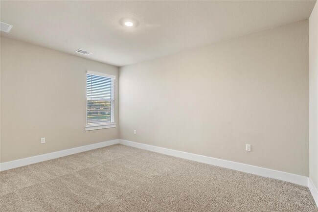 Building Photo - 15701 Oglethorpe Dr