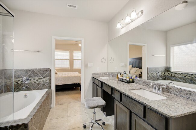 Building Photo - 24210 Leonforte Dr