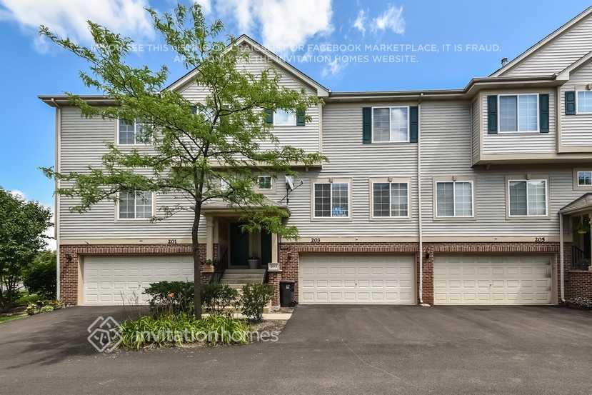 Primary Photo - 203 Monarch Dr