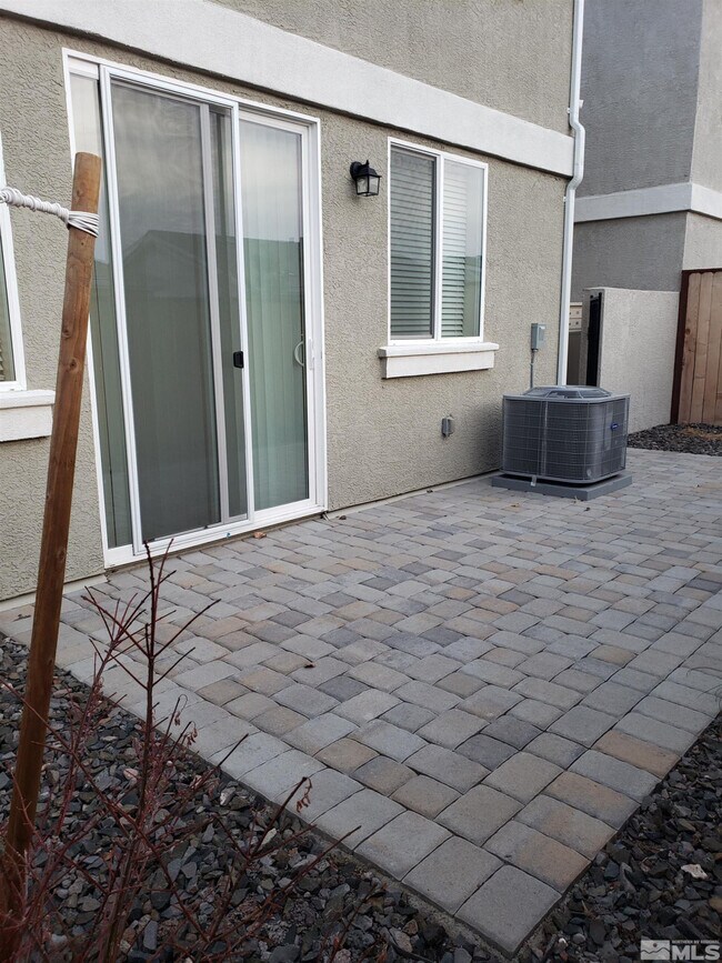 Building Photo - 3655 Oaklawn St