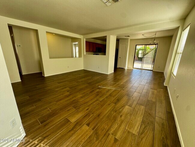 Building Photo - 15826 W Watson Ln