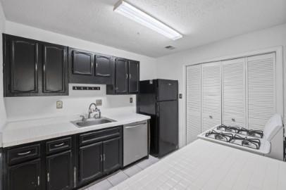 Building Photo - 1709 Augusta Dr