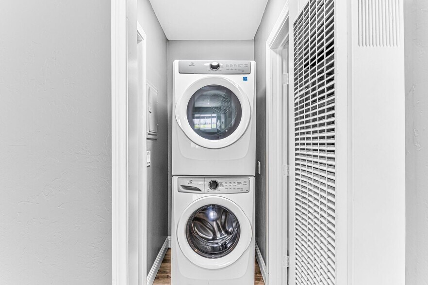 Building Photo - 433 Nebraska Ave