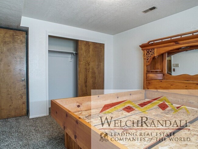 Building Photo - Your Ideal 4-Bed Layton Home - Style, Spac...
