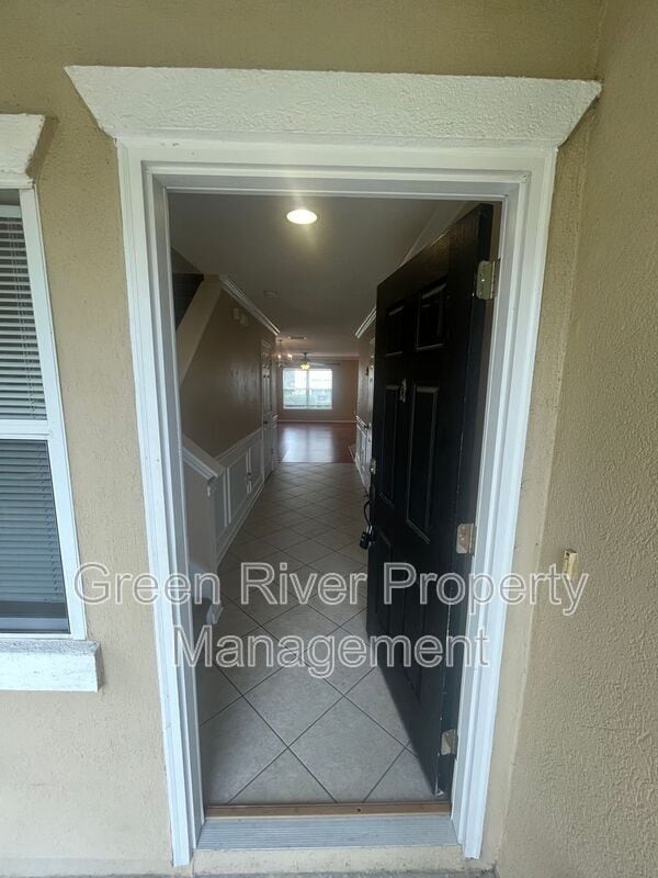 Building Photo - 1500 Calming Water Dr