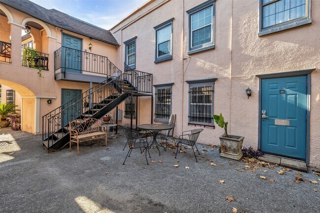 Building Photo - 5238 Arboles Dr