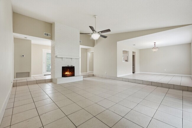 Building Photo - 644 Caribbean Way