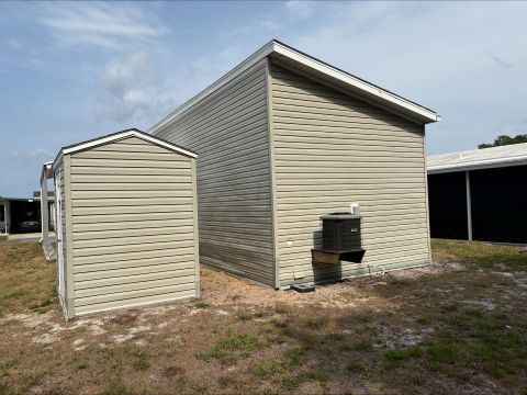 Building Photo - 6100 Madeira Ave