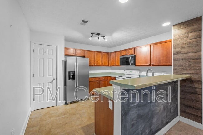 Building Photo - 152 Tara Commons Dr