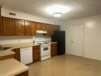 Building Photo - 215 S Eaton St