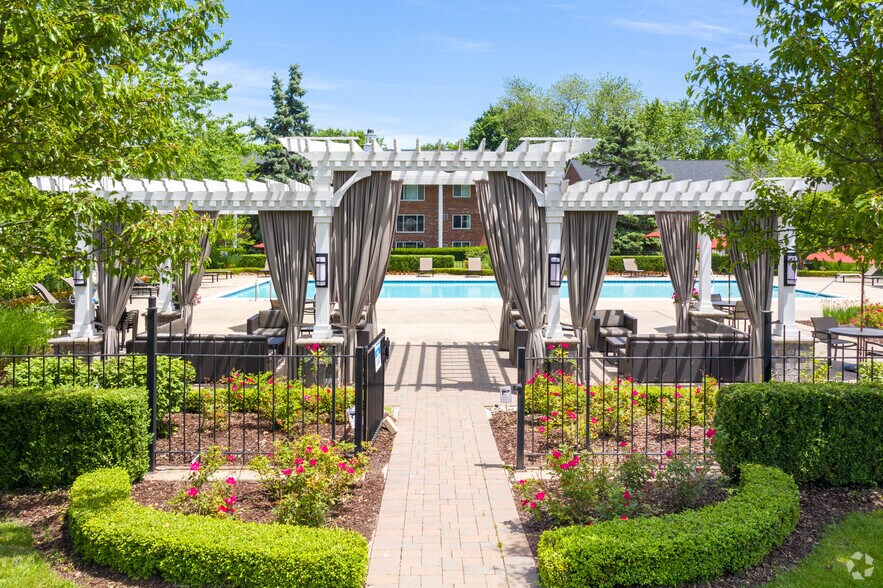 GreenBrier 3615 Green Brier Blvd Ann Arbor MI 48105 Apartment Finder