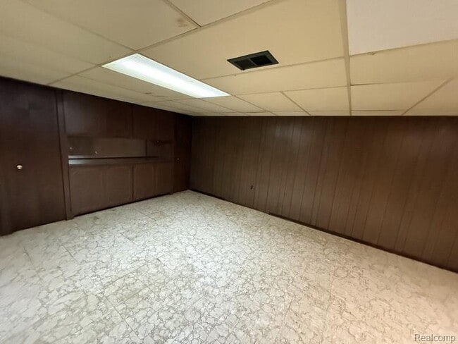 Building Photo - 34660 MacDonald Dr