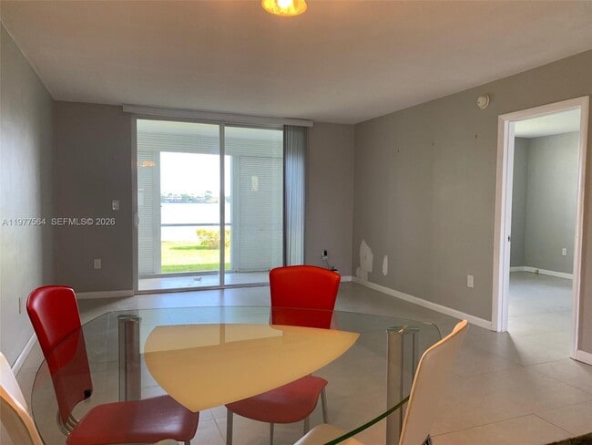 Building Photo - 3010 Marcos Dr