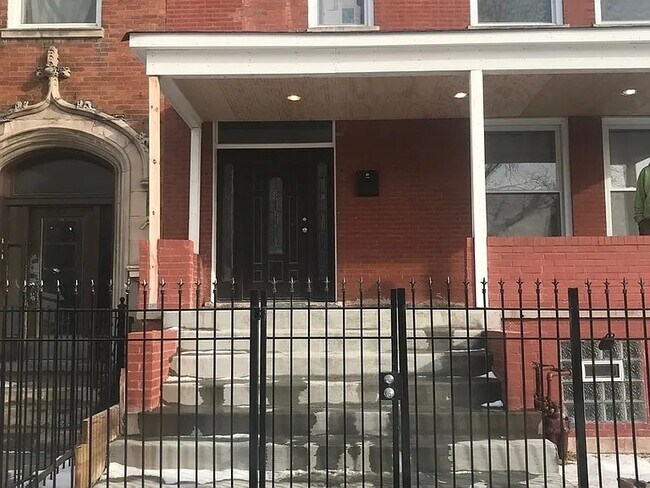Building Photo - 4751 S Prairie Ave