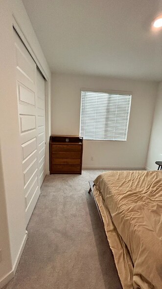 Building Photo - 4037 S 93rd Dr