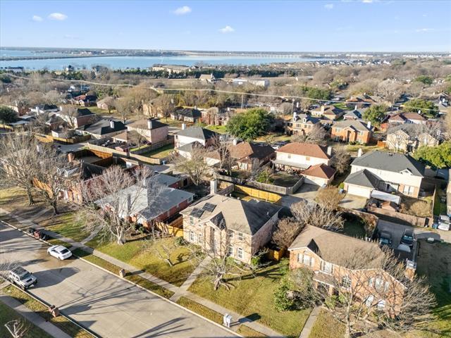 Building Photo - 2213 Loretta Ln