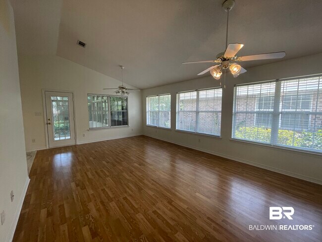 Building Photo - 110 Covey Run Pl