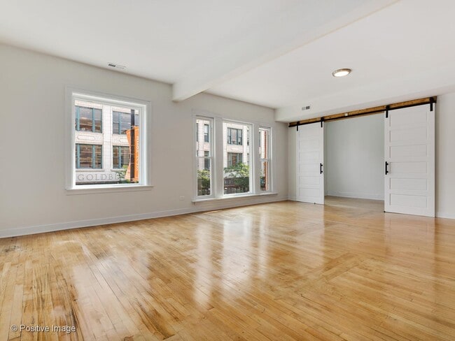 Building Photo - 1618 W Chicago Ave