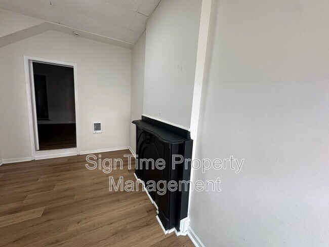 Building Photo - 40 N Conococheague St